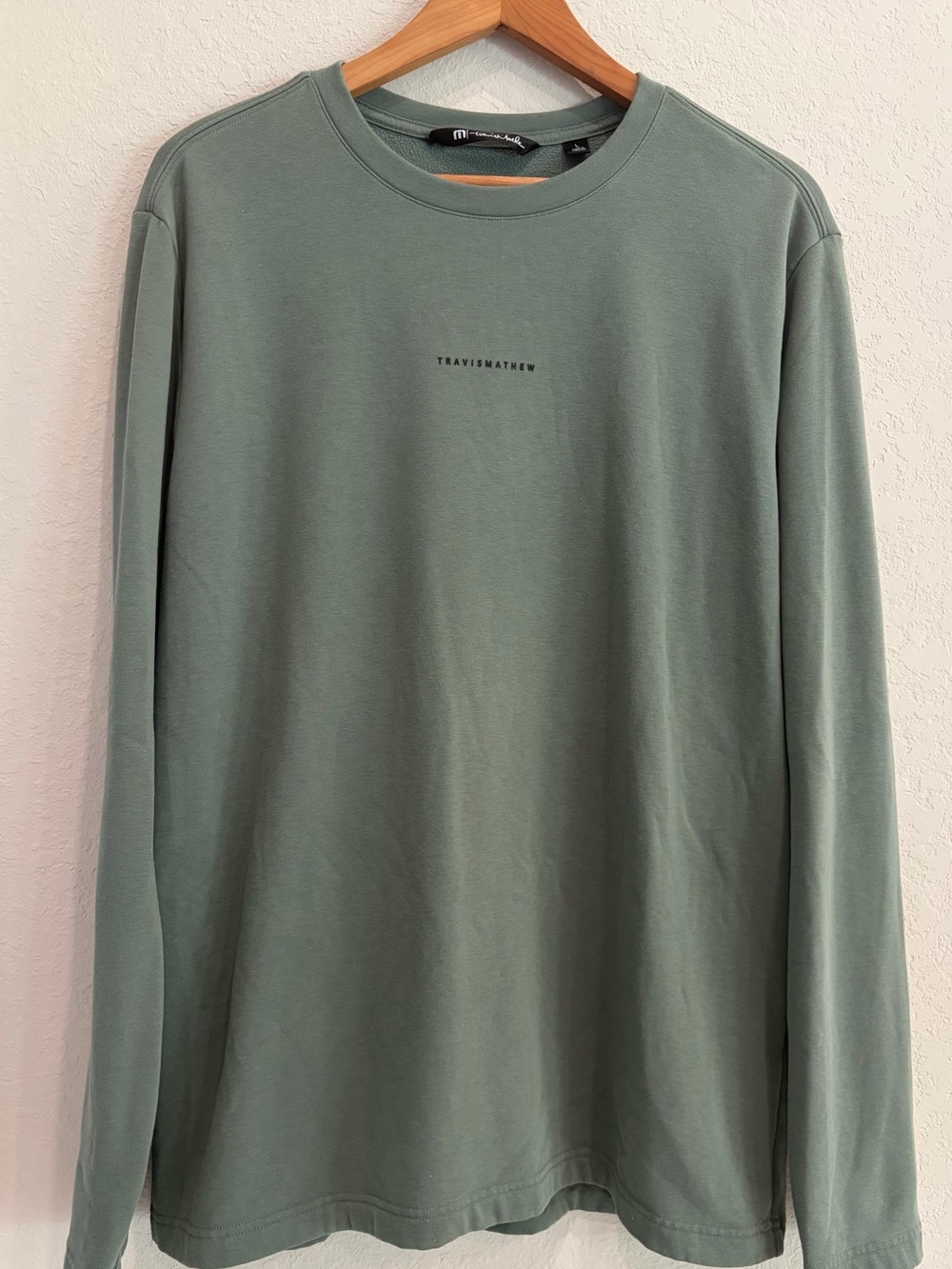 Travis Mathew Fibercloud Crewneck Ling Sleeve Top Size Large Sage Green Golf